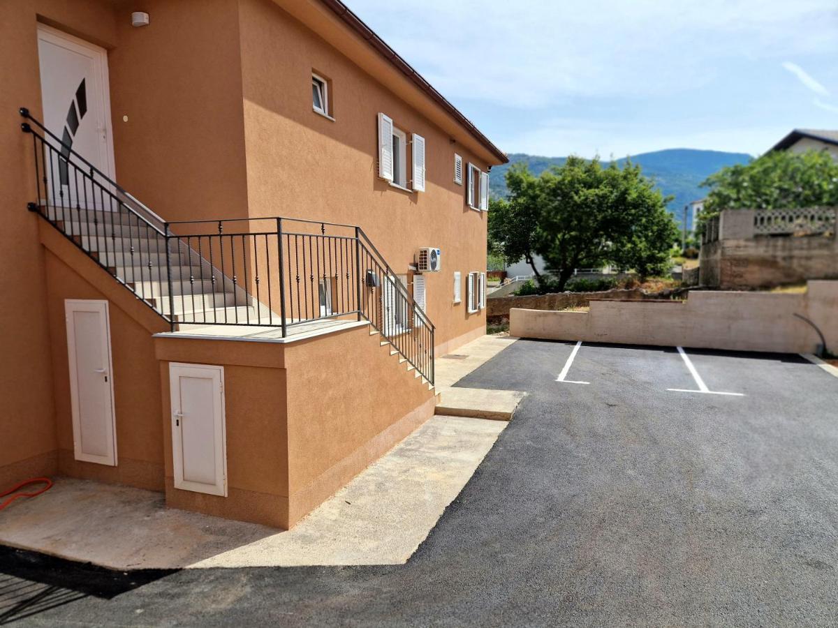 Apartments Gabriel Senj  Esterno foto